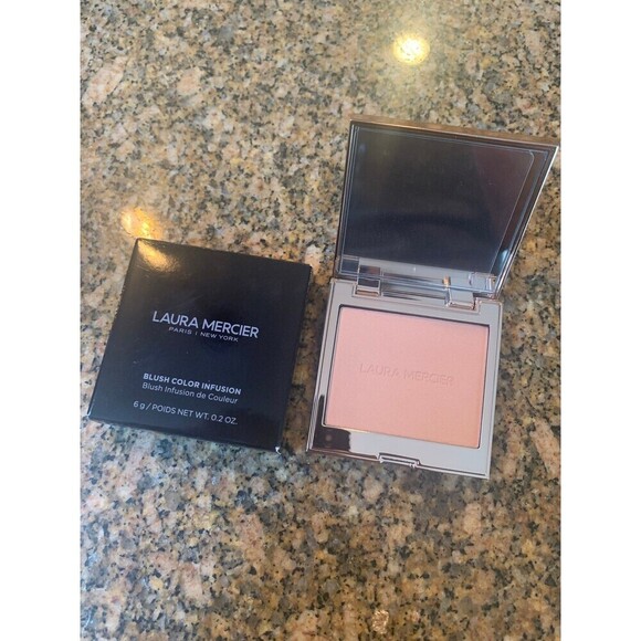 laura mercier Other - Laura mercier blush peach shimmer NIB